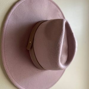 Blush Windsor flat brimmed hat